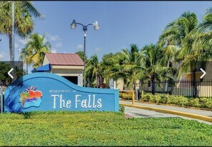 13917 SW 90th Ave in Miami, FL - Building Photo