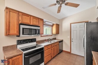 2200 Gary Dr in Twinsburg, OH - Building Photo - Building Photo