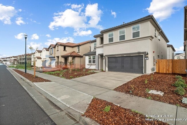 365 Gold Coast Rd in Lathrop, CA - Building Photo - Building Photo