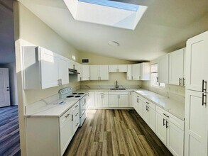45503 Gadsden Ave in Lancaster, CA - Building Photo - Building Photo