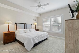 955 Registry Blvd in St. Augustine, FL - Foto de edificio - Building Photo