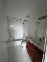 36 NW 6th Ave, Unit APT 802 in Miami, FL - Building Photo - Building Photo