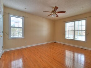 940 Winterside Ln in Winston-Salem, NC - Building Photo - Building Photo