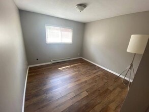 8009 Melburn Dr in Mission, BC - Building Photo - Building Photo