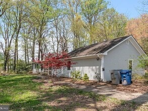 3026 Cedar Hill Rd in Falls Church, VA - Building Photo - Building Photo