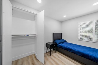 1730 Vista De Valle Vis in El Cajon, CA - Building Photo - Building Photo