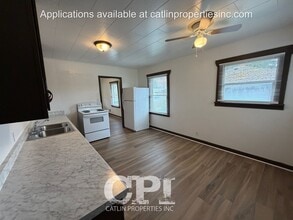 1213 Ross Ave in Kelso, WA - Building Photo - Building Photo