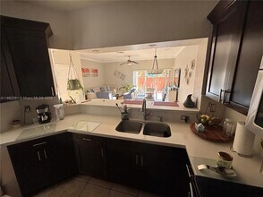 1204 NW 100th Ave in Pembroke Pines, FL - Building Photo - Building Photo
