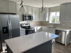 3399 W 32nd St in Dubuque, IA - Building Photo