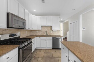 3320 W Warner Ave in Chicago, IL - Building Photo - Building Photo