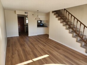 809 S Adams St, Unit Apt 4 in Glendale, CA - Building Photo - Building Photo