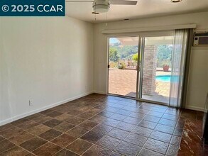 35.5 Kent Ct in Moraga, CA - Building Photo - Building Photo