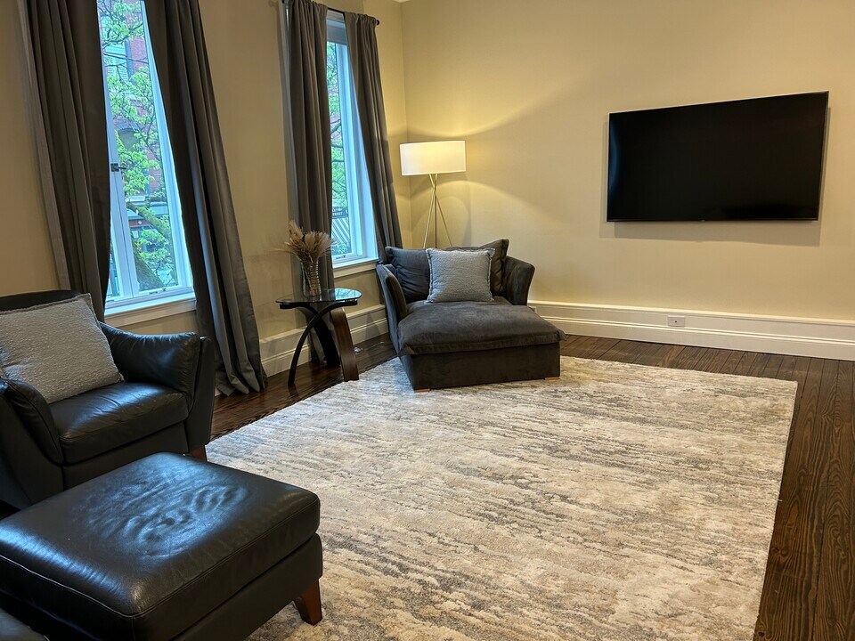 22 E Market St, Unit 201 in Corning, NY - Building Photo