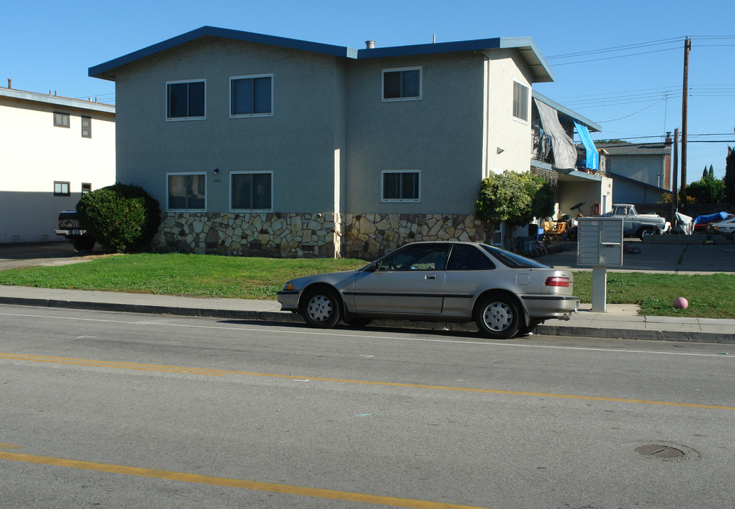 1050 Clyde Ave in Santa Clara, CA - Foto de edificio