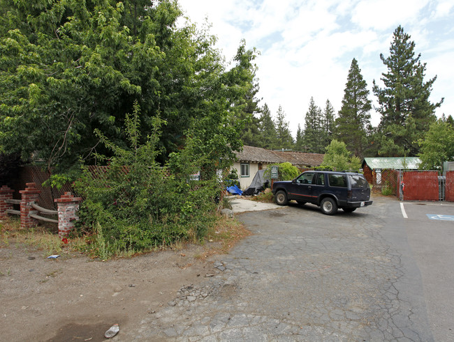 Rockwater Apartments in South Lake Tahoe, CA - Foto de edificio - Building Photo