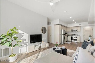 9275 N 29th Ave, Unit 2 in Phoenix, AZ - Building Photo - Building Photo