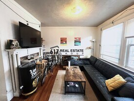 14 Ashford St in Boston, MA - Building Photo