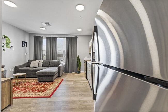 95 Broadway in Everett, MA - Building Photo - Building Photo