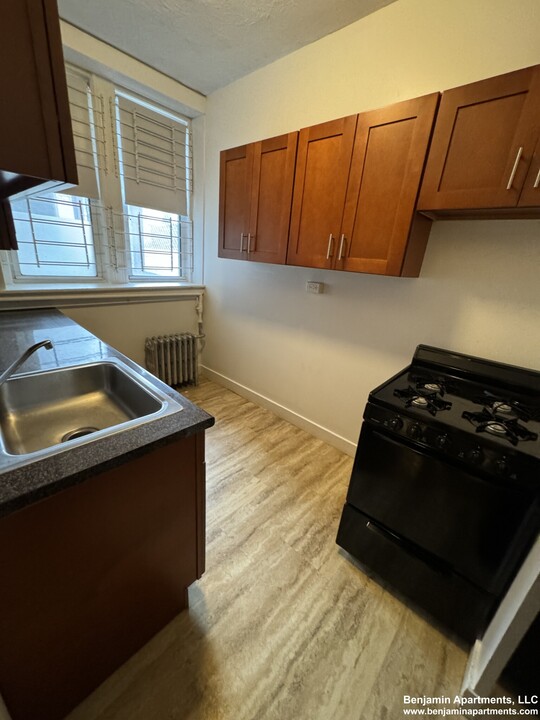 108 Washington St, Unit 1 in Boston, MA - Building Photo