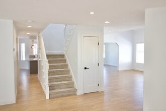 2011 Plant Ave in Redondo Beach, CA - Foto de edificio - Building Photo