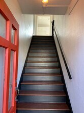 4600 Melbourne Ave, Unit Upstairs Unit in Los Angeles, CA - Foto de edificio - Building Photo