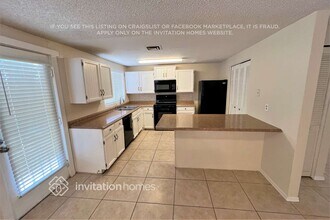 6121 W Zoe Ella Way in Glendale, AZ - Building Photo - Building Photo