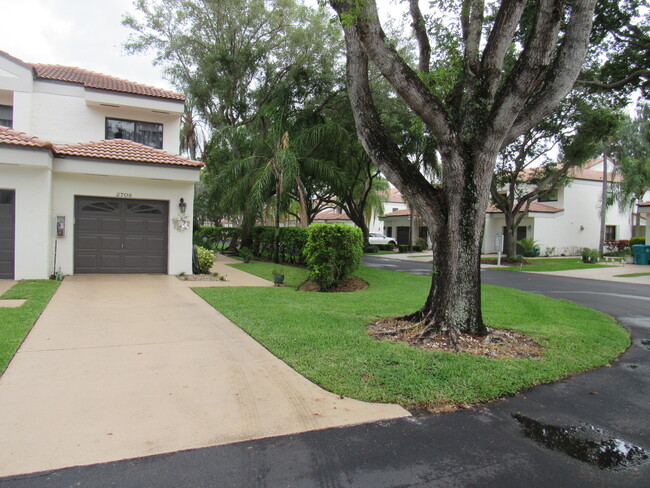 property at 2708 Black Oak Way