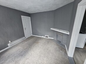 2818 E 127th St in Cleveland, OH - Building Photo - Building Photo