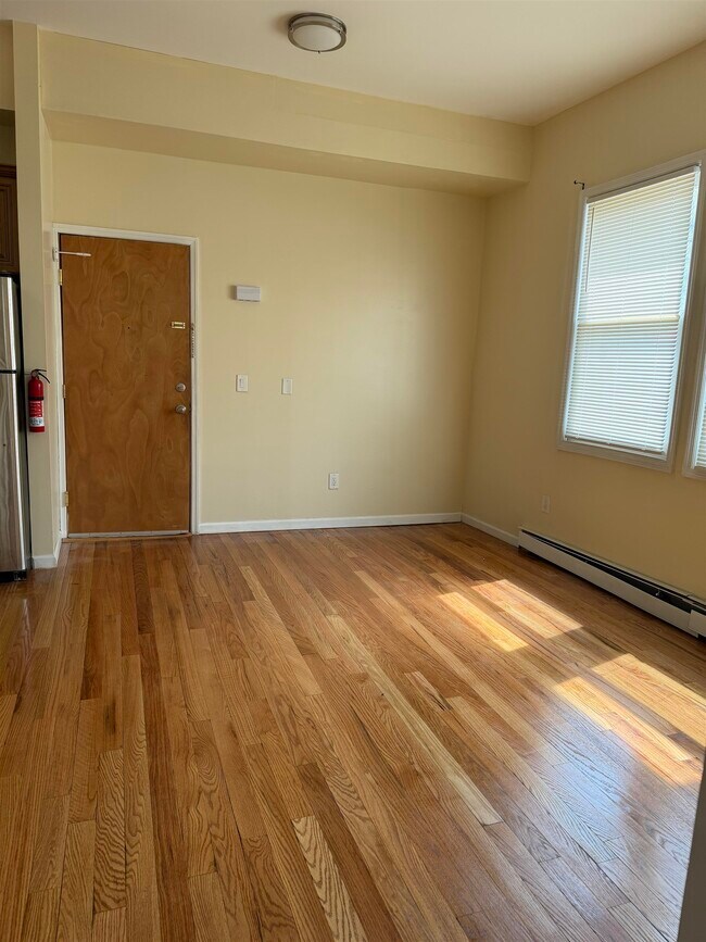 304 Avenue C in Bayonne, NJ - Building Photo - Building Photo