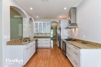 5240 Creekside Trail in Sarasota, FL - Foto de edificio - Building Photo