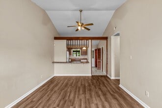 341 W Frances St in Jacksonville, NC - Building Photo - Building Photo