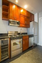 382 E 10th St, Unit 5C in New York, NY - Building Photo - Building Photo