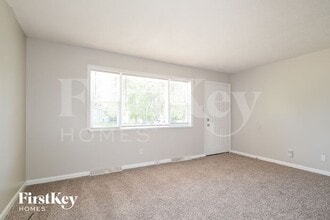 110 Robert Dr in St. Charles, MO - Building Photo - Building Photo