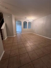 2740 Oakwater Dr in Kissimmee, FL - Building Photo - Building Photo