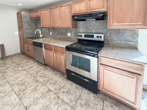 6301 W Earll Dr in Phoenix, AZ - Building Photo - Building Photo