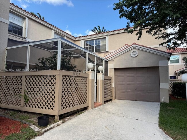 10935 Neptune Dr in Hollywood, FL - Building Photo - Building Photo