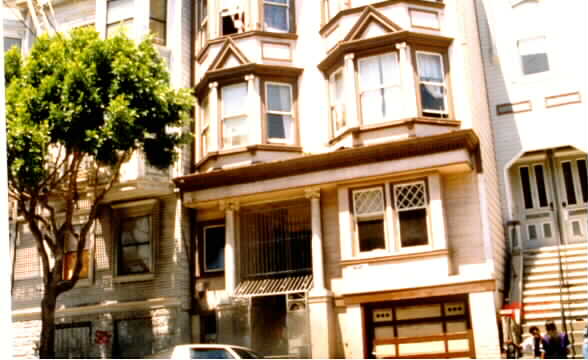 686-690 Oak St in San Francisco, CA - Building Photo