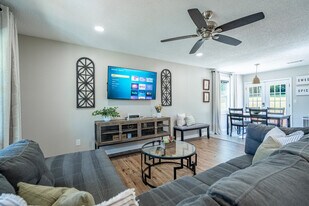 25 Jennifer Ln in Rydal, GA - Building Photo