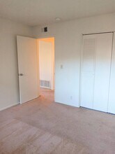 5492 Tyhurst Walkway in San Jose, CA - Building Photo - Building Photo
