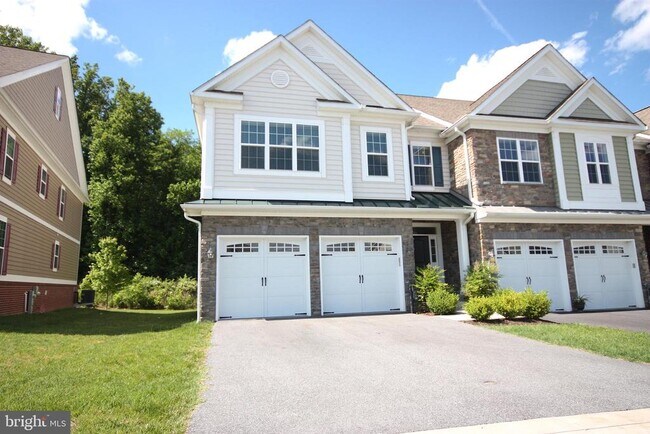 10916 Fairmont Ln in Ellicott City, MD - Building Photo - Building Photo