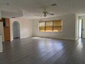3720 Country Club Blvd in Cape Coral, FL - Building Photo - Building Photo