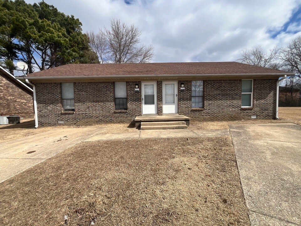 22 Foxboro Cv, Unit R in Jackson, TN - Building Photo