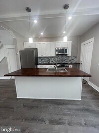 748 McCabe Ave photo'