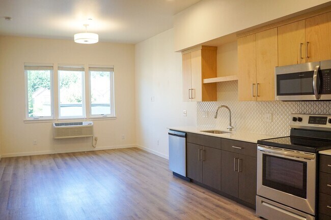 6015 S Virginia Ave in Portland, OR - Building Photo - Building Photo