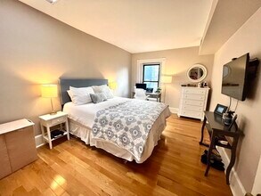280 Commonwealth Ave, Unit 402 in Boston, MA - Building Photo - Building Photo