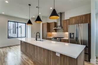 5609 Live Oak St in Dallas, TX - Building Photo - Building Photo