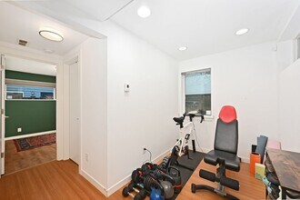 1536 NW 60th St in Seattle, WA - Building Photo - Building Photo