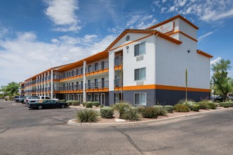 Siegel Select Tucson in Tucson, AZ - Building Photo - Building Photo