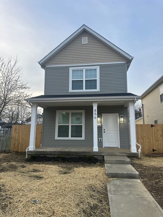 856 Campbell Ave in Columbus, OH - Building Photo