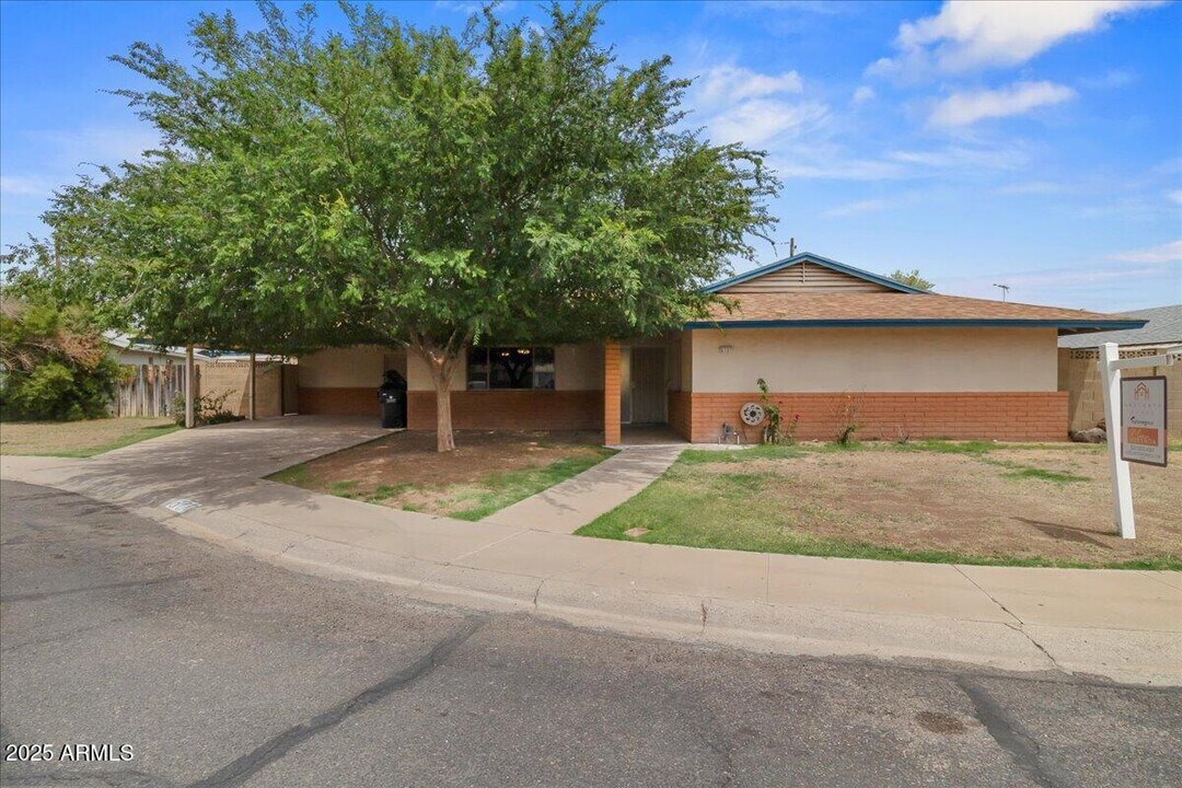 6707 N 42nd Ave in Phoenix, AZ - Foto de edificio